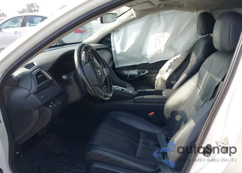 2019 Honda Insight Touring z USA, uszkodzony, nr VIN 19XZE4F95KE031650